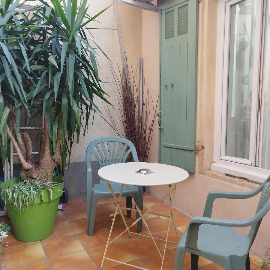Duplex Denim Apartment Ним Екстериор снимка