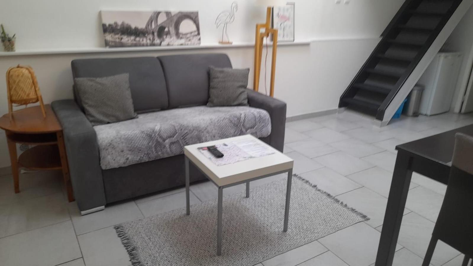 Duplex Denim Apartment Ним Екстериор снимка